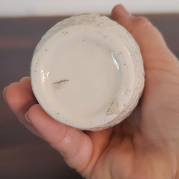 Pretty Vintage Porcelain Floral Butterfly Bud Vase with Gold Trim - Picture 6 of 10